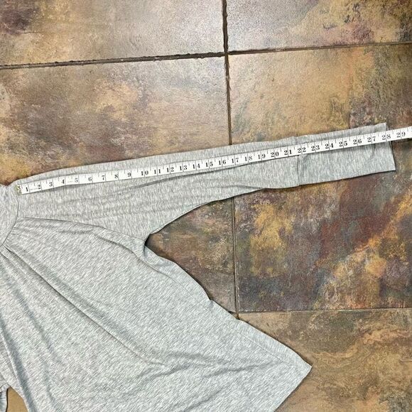 Joseph A. Women’s Gray Turtleneck Top Button Sleeves Large - Picture 6 of 11